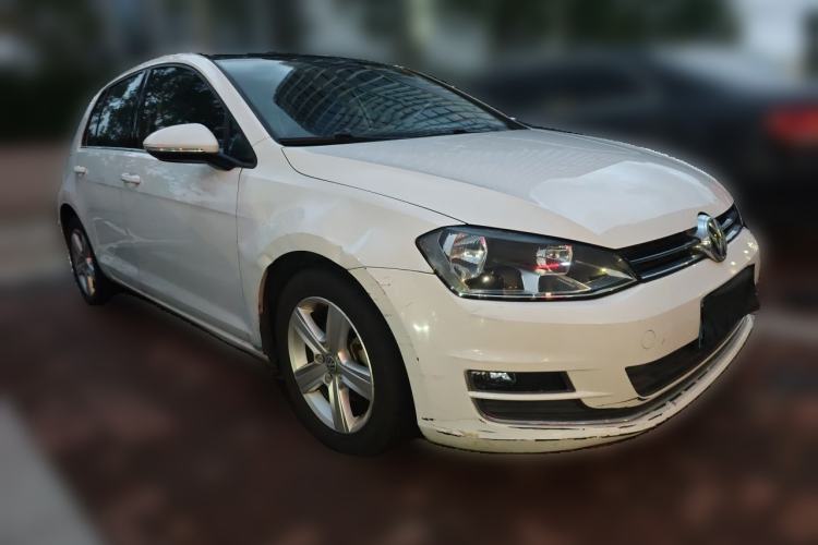 Used Volkswagen Golf 2014 1.6L Automatic Comfort Model Front Right 45 Deg