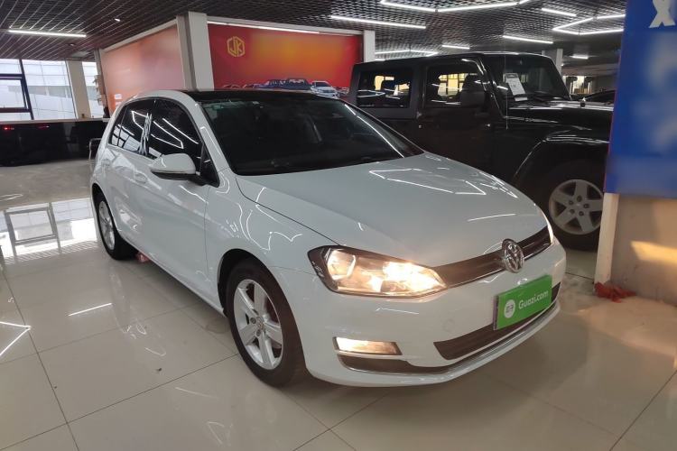 Used Volkswagen Golf 2014 1.4TSI Automatic Comfort Model Front Right 45 Deg
