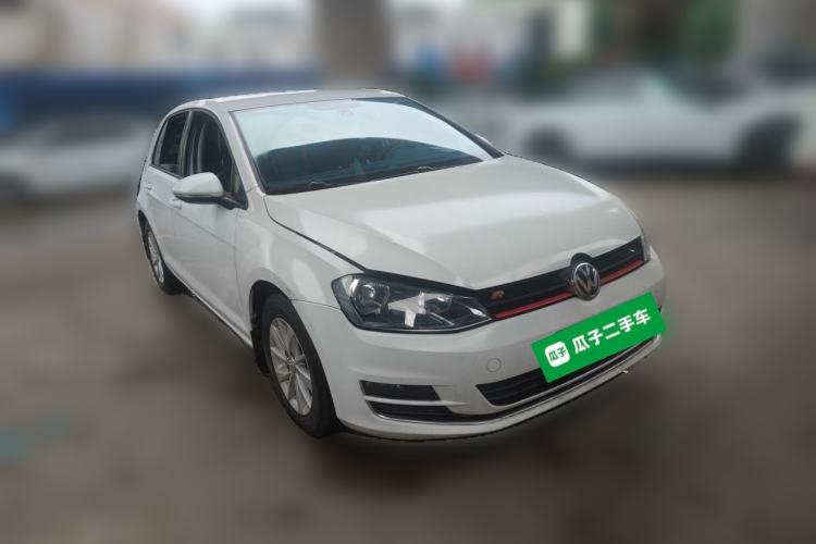 Used Volkswagen Golf 2014 1.6L Automatic Fashion Model Front Right 45 Deg
