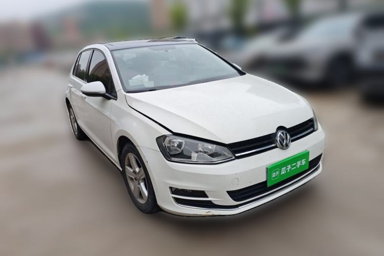 Used Volkswagen Golf 2014 1.6L Automatic Comfort Model Front Right 45 Deg