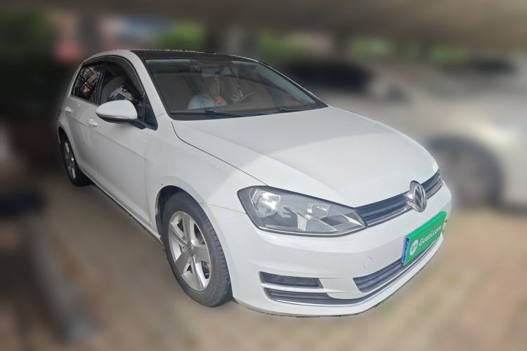 Used Volkswagen Golf 2014 1.4TSI Automatic Comfort Model Front Right 45 Deg