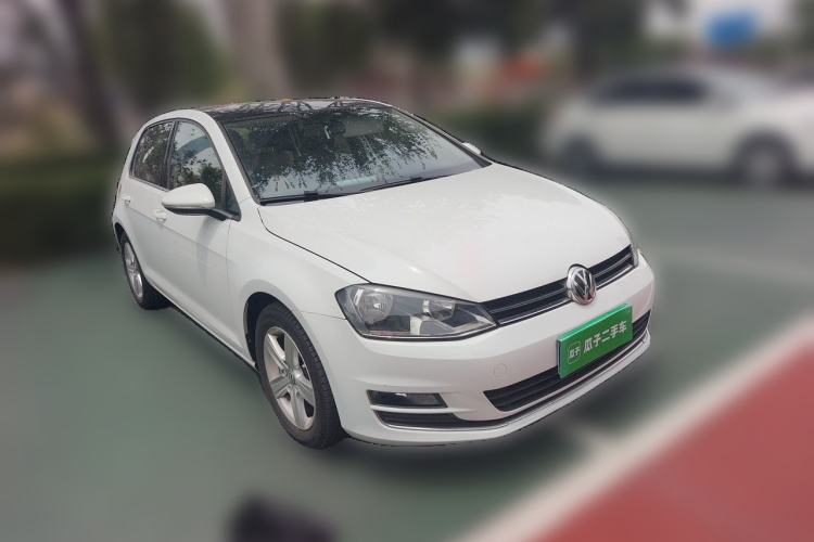 Used Volkswagen Golf 2014 1.4TSI Automatic Comfort Model Front Right 45 Deg