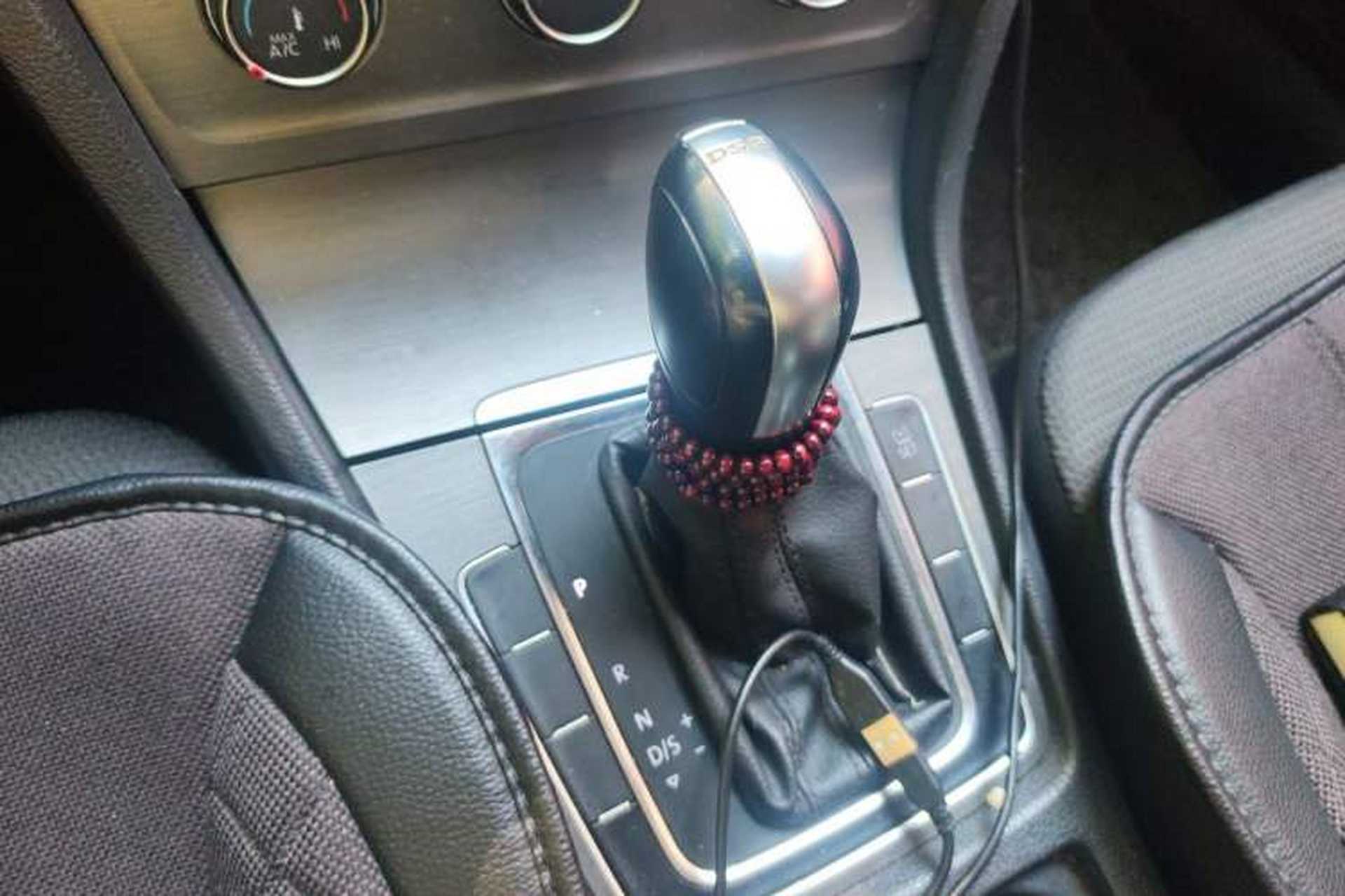 Used Volkswagen Golf 2014 1.4TSI Automatic Comfort Model Gear Lever