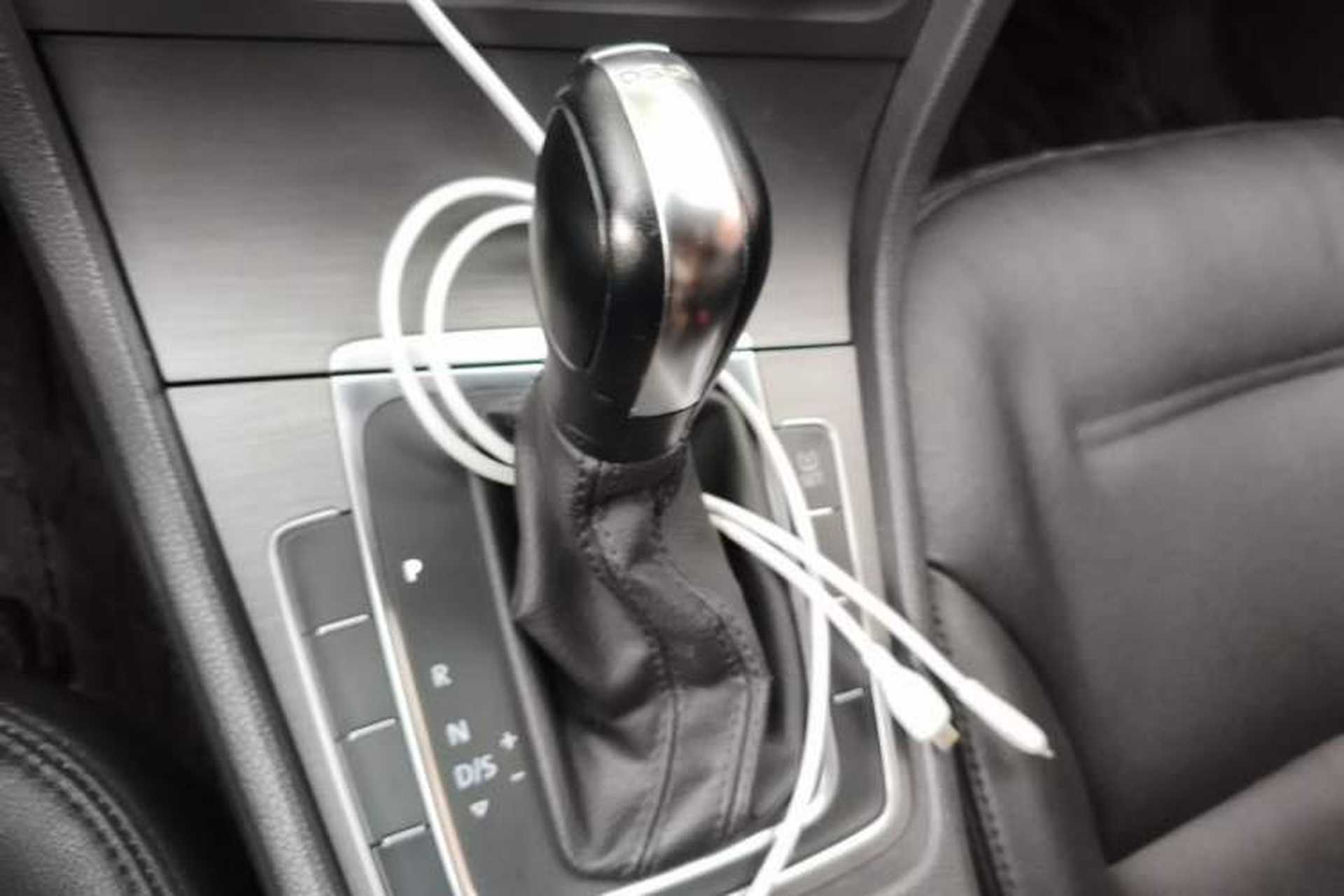 Used Volkswagen Golf 2014 1.4TSI Automatic Comfort Model Gear Lever