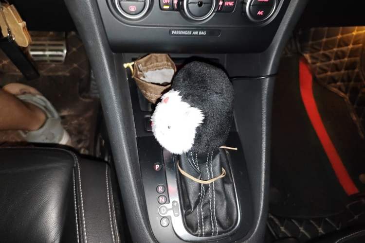 Used Volkswagen Golf 2014 2.0 TSI R Convertible Gear Lever