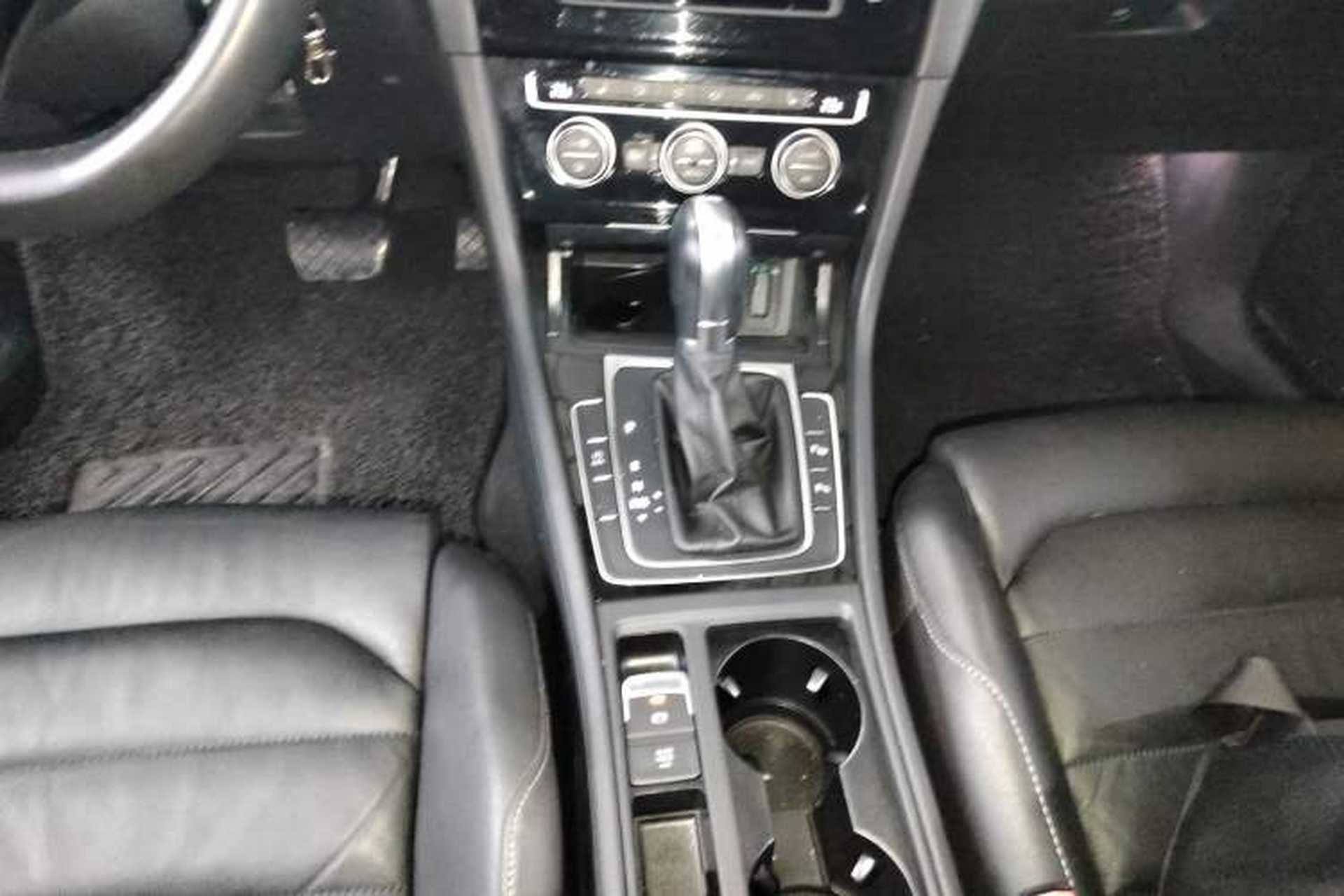 Used Volkswagen Golf 2014 1.4TSI Luxury Travel Edition Gear Lever