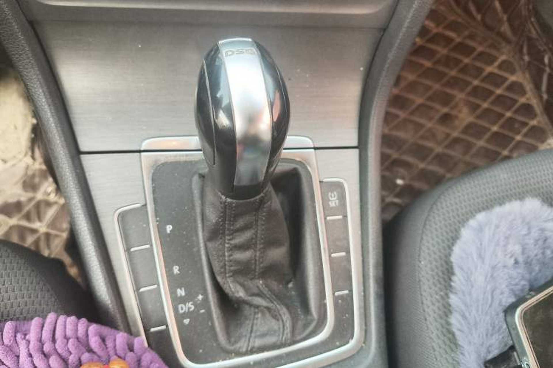 Used Volkswagen Golf 2014 1.4TSI Automatic Comfort Model Gear Lever