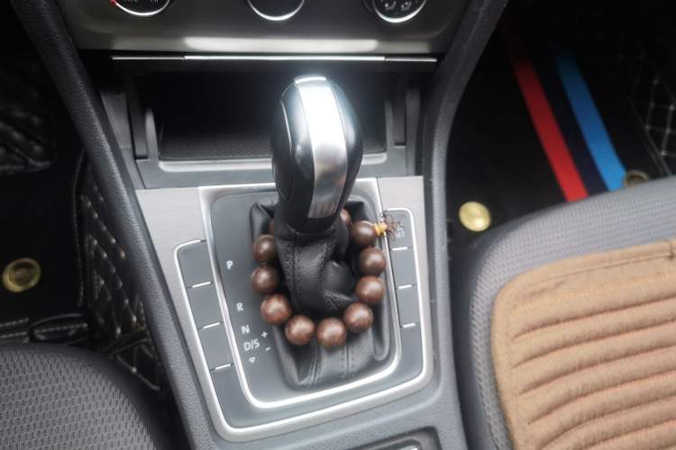 Used Volkswagen Golf 2014 1.4TSI Automatic Comfort Model Gear Lever