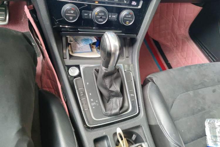 Used Volkswagen Golf 2014 1.4TSI Automatic Flagship Model Gear Lever