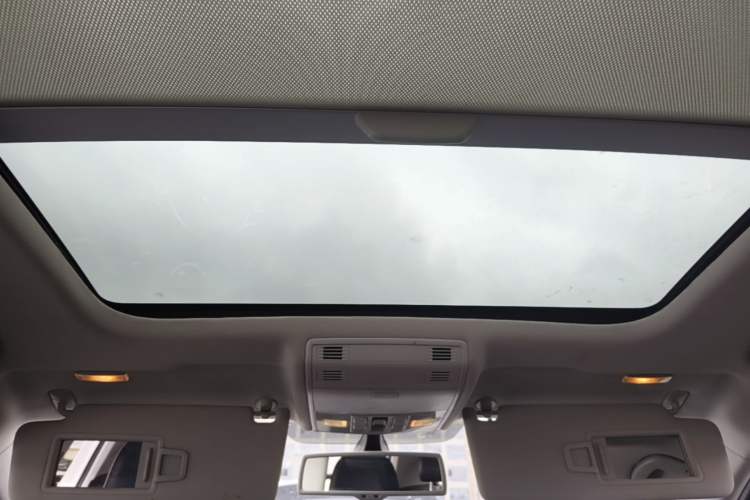 Used Volkswagen Golf 2014 1.4TSI Automatic Luxury Model Headliner