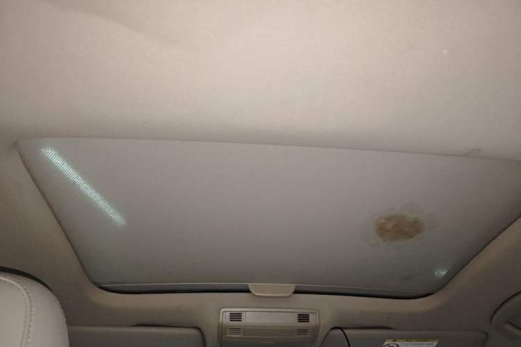 Used Volkswagen Golf 2014 1.6L Automatic Comfort Model Headliner