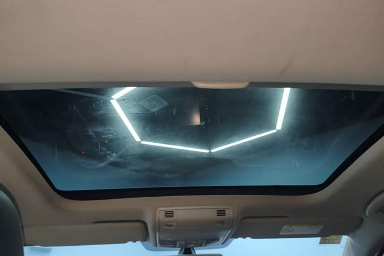 Used Volkswagen Golf 2014 1.4TSI Automatic Luxury Model Headliner