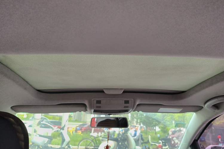 Used Volkswagen Golf 2014 1.6L Automatic Comfort Model Headliner