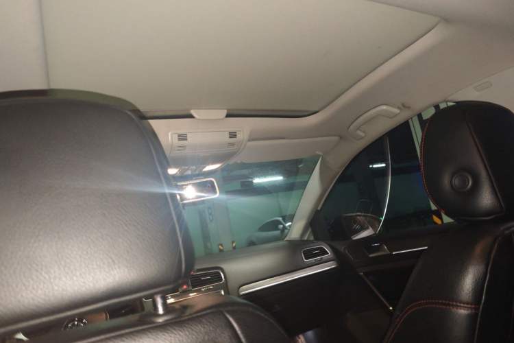 Used Volkswagen Golf 2014 1.4TSI Automatic Comfort Model Headliner