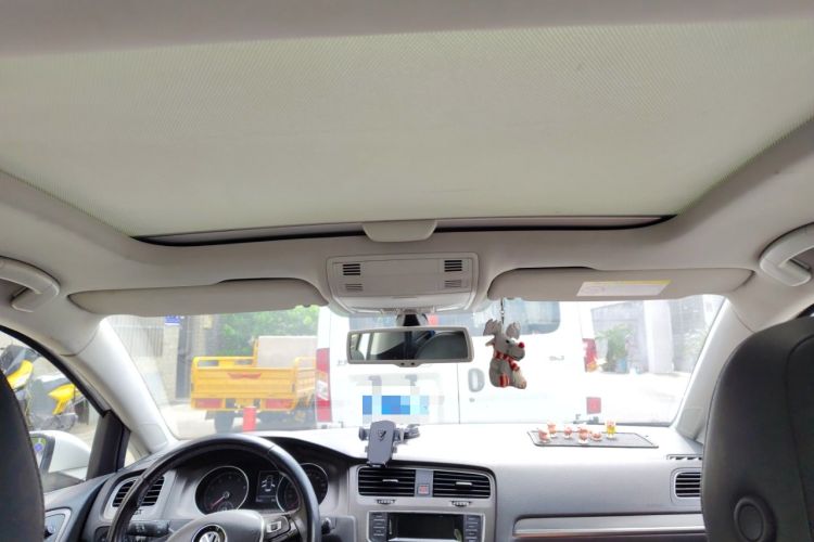 Used Volkswagen Golf 2014 1.4TSI Automatic Luxury Model Headliner