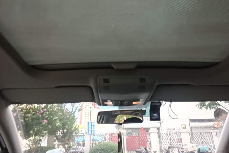 Used Volkswagen Golf 2014 1.4TSI Automatic Comfort Model Headliner