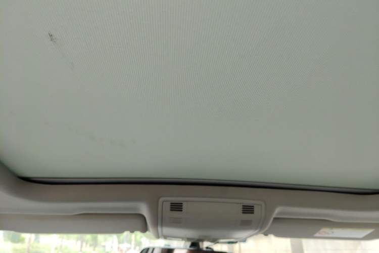 Used Volkswagen Golf 2014 1.4TSI Luxury Travel Edition Headliner