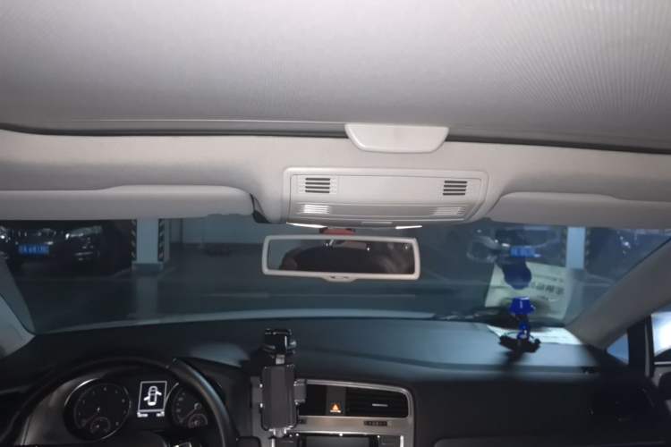 Used Volkswagen Golf 2014 1.4TSI Automatic Luxury Model Headliner