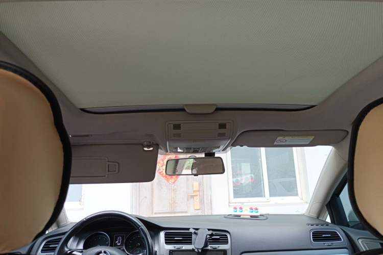 Used Volkswagen Golf 2014 1.6L Automatic Comfort Model Headliner