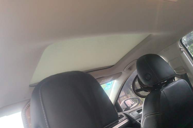 Used Volkswagen Golf 2014 1.4TSI Automatic Comfort Model Headliner