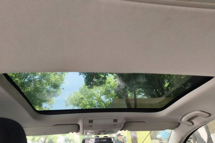 Used Volkswagen Golf 2014 1.4 TSI Manual Comfort Model Headliner