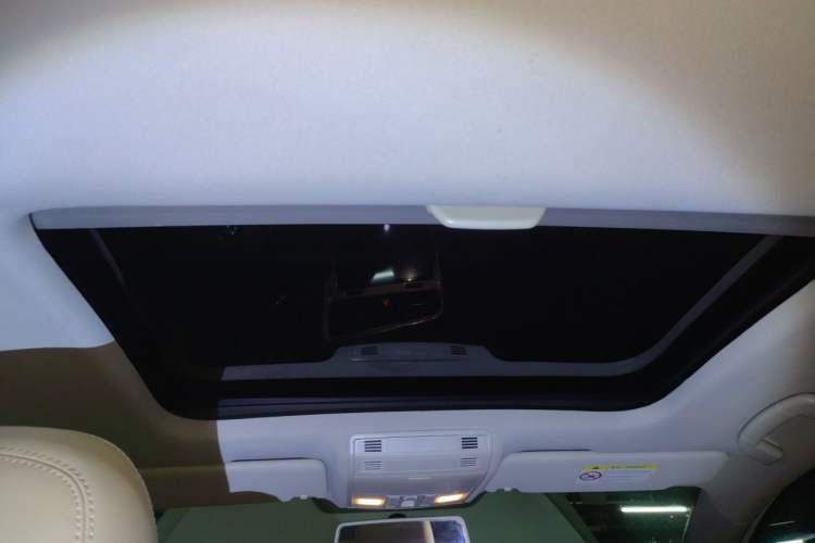 Used Volkswagen Golf 2014 1.6L Automatic Comfort Model Headliner