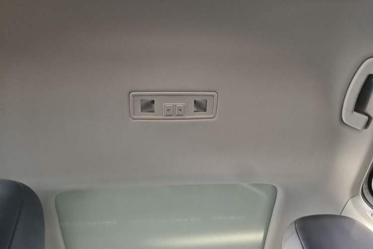 Used Volkswagen Golf 2014 1.6L Automatic Comfort Model Headliner