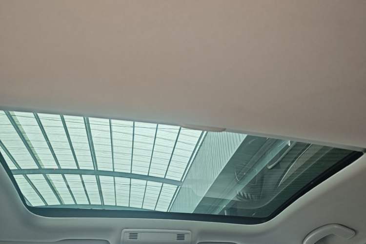 Used Volkswagen Golf 2014 1.4TSI Automatic Comfort Model Headliner