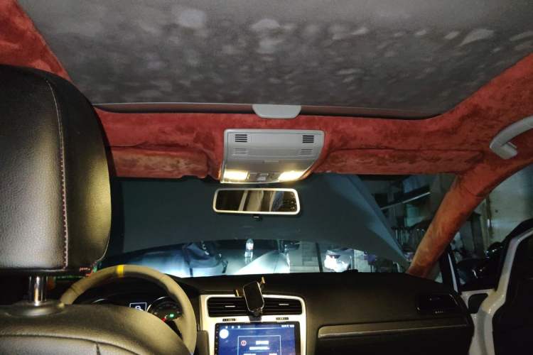 Used Volkswagen Golf 2014 1.4TSI Automatic Comfort Model Headliner