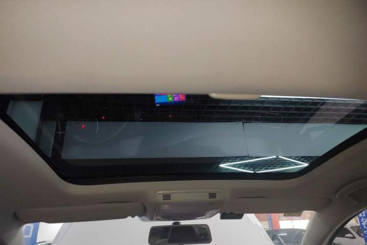Used Volkswagen Golf 2014 1.4TSI Automatic Comfort Model Headliner