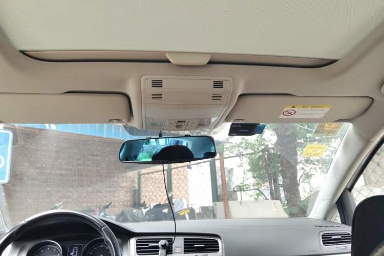 Used Volkswagen Golf 2014 1.6L Automatic Comfort Model Headliner