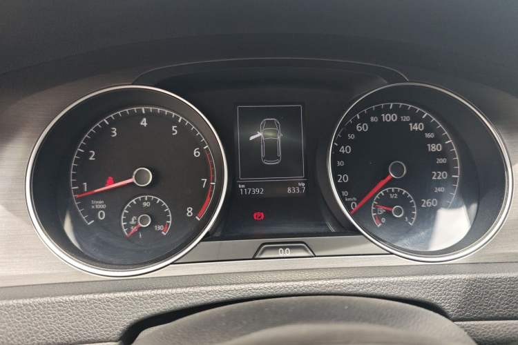 Used Volkswagen Golf 2014 1.4TSI Automatic Luxury Model Instrument Cluster