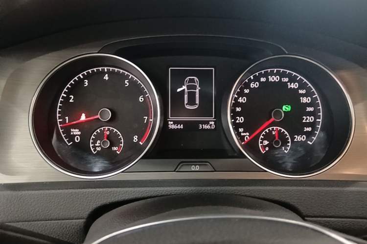 Used Volkswagen Golf 2014 1.4TSI Automatic Comfort Model Instrument Cluster