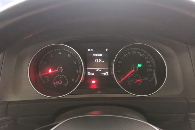 Used Volkswagen Golf 2014 1.6L Automatic Comfort Model Instrument Cluster