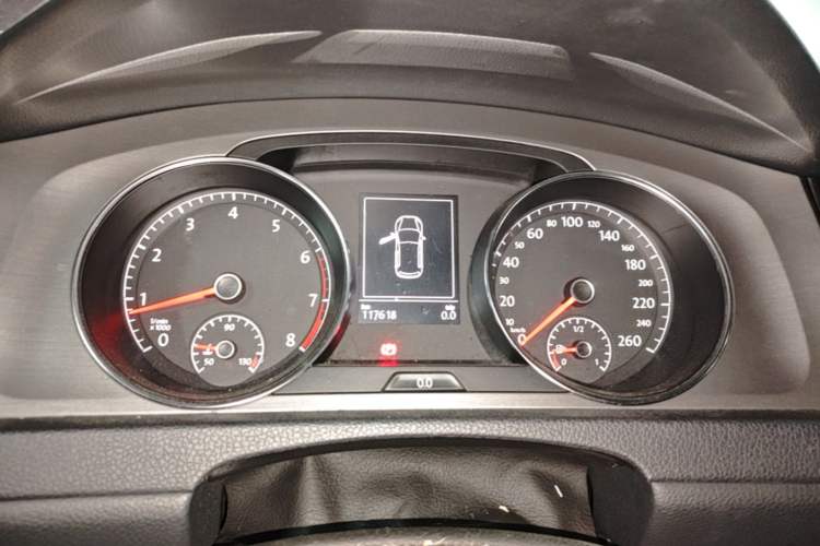 Used Volkswagen Golf 2014 1.6L Automatic Comfort Model Instrument Cluster