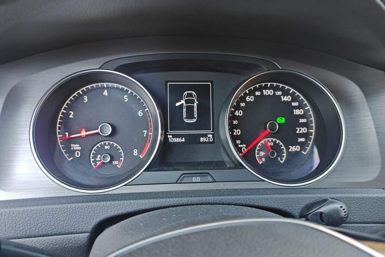 Used Volkswagen Golf 2014 1.6L Automatic Comfort Model Instrument Cluster