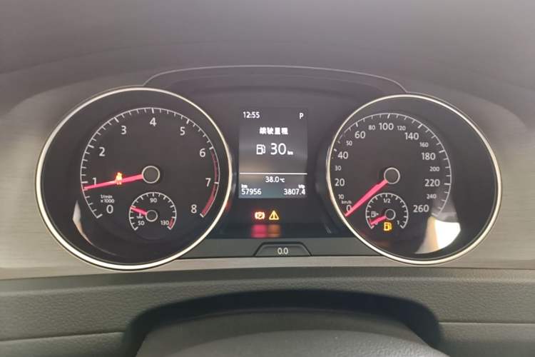 Used Volkswagen Golf 2014 1.4TSI Automatic Luxury Model Instrument Cluster