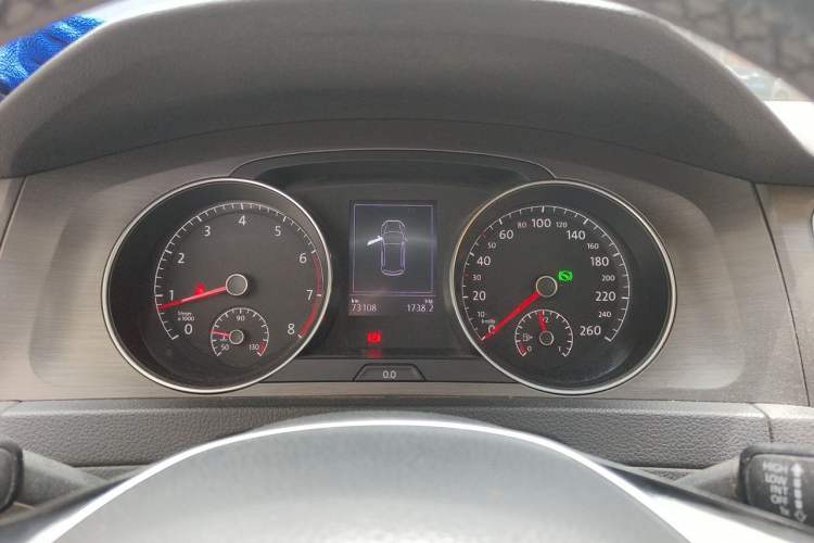 Used Volkswagen Golf 2014 1.6L Automatic Comfort Model Instrument Cluster