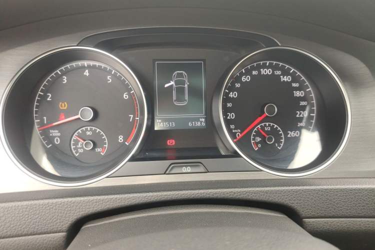 Used Volkswagen Golf 2014 1.4 TSI Manual Comfort Model Instrument Cluster