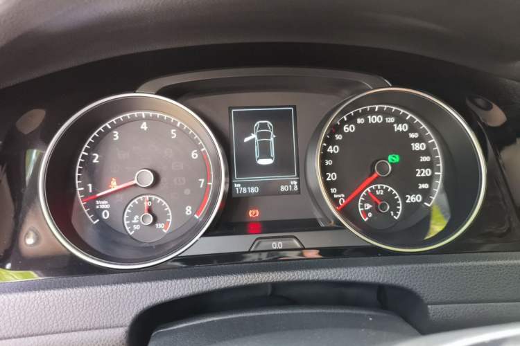 Used Volkswagen Golf 2014 1.4TSI Automatic Flagship Model Instrument Cluster