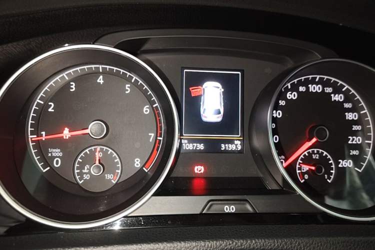 Used Volkswagen Golf 2014 1.4TSI Luxury Travel Edition Instrument Cluster