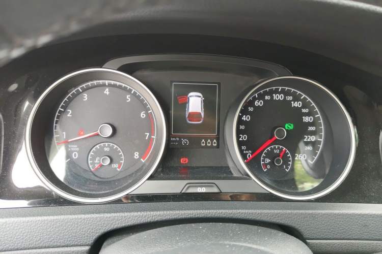 Used Volkswagen Golf 2014 1.4TSI Luxury Travel Edition Instrument Cluster