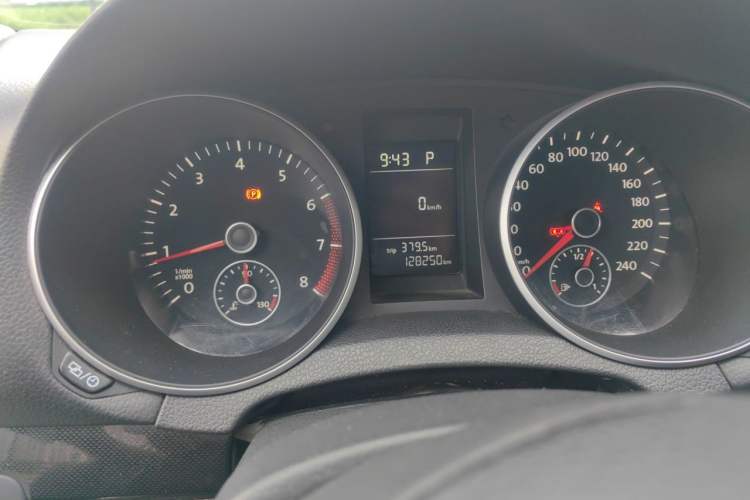 Used Volkswagen Golf 2014 1.6L Automatic Comfort Model Instrument Cluster