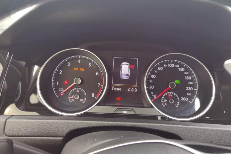 Used Volkswagen Golf 2014 1.4TSI Luxury Travel Edition Instrument Cluster
