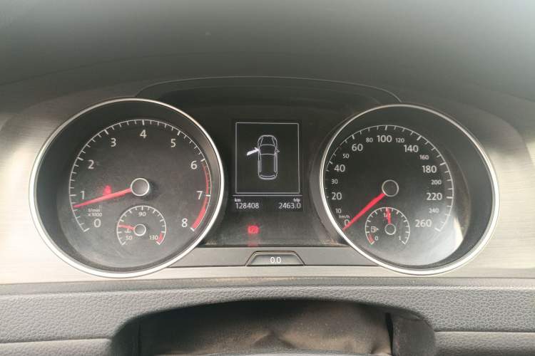 Used Volkswagen Golf 2014 1.4 TSI Manual Comfort Model Instrument Cluster