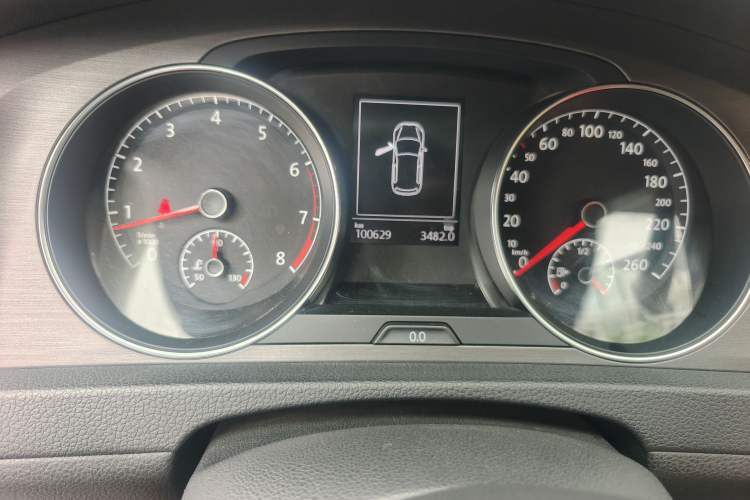 Used Volkswagen Golf 2014 1.4TSI Automatic Comfort Model Instrument Cluster