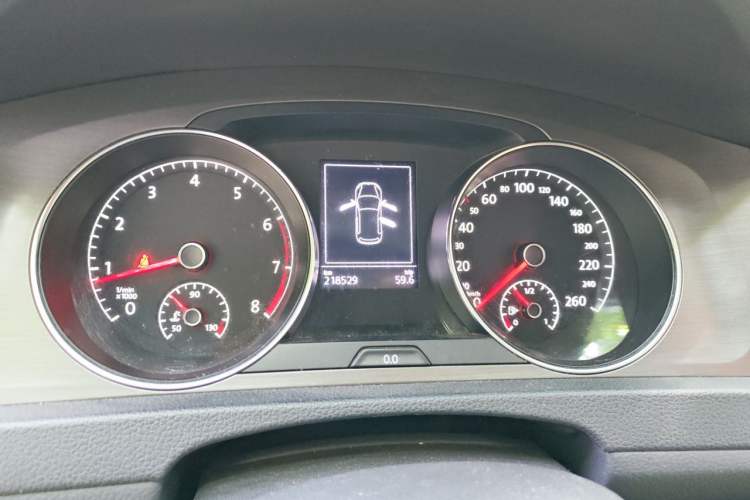 Used Volkswagen Golf 2014 1.6L Automatic Comfort Model Instrument Cluster