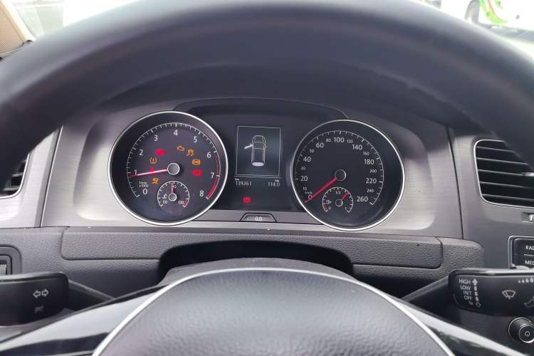 Used Volkswagen Golf 2014 1.4TSI Automatic Luxury Model Instrument Cluster