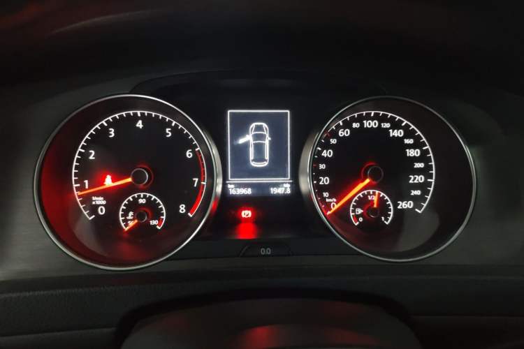 Used Volkswagen Golf 2014 1.4 TSI Manual Comfort Model Instrument Cluster