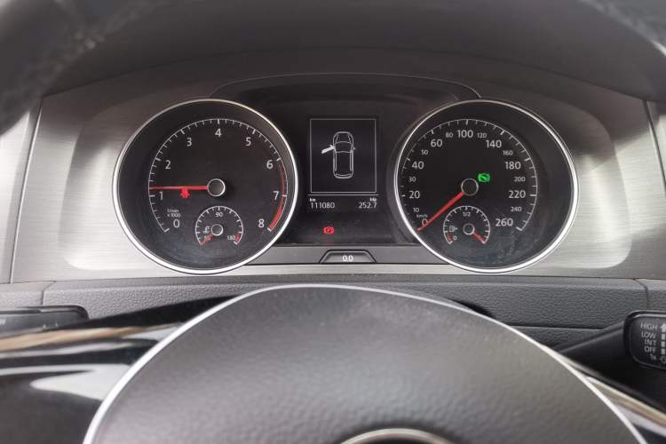 Used Volkswagen Golf 2014 1.6L Automatic Comfort Model Instrument Cluster